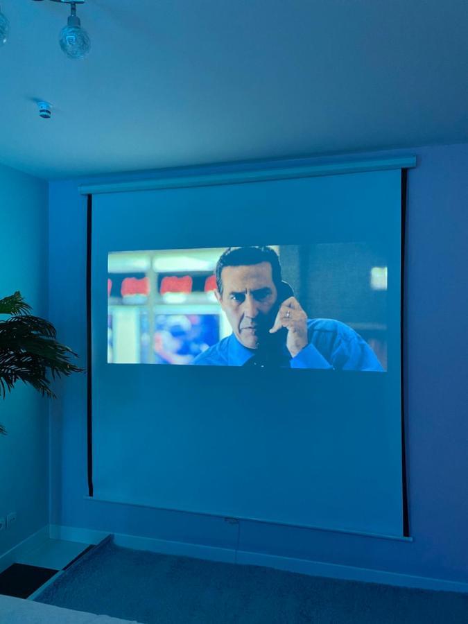 Capsule Miami Vice - Jacuzzi - Billard - Ecran Cinema & Netflix - Ping-Pong - Nintendo & Jeux- Liévin Zewnętrze zdjęcie