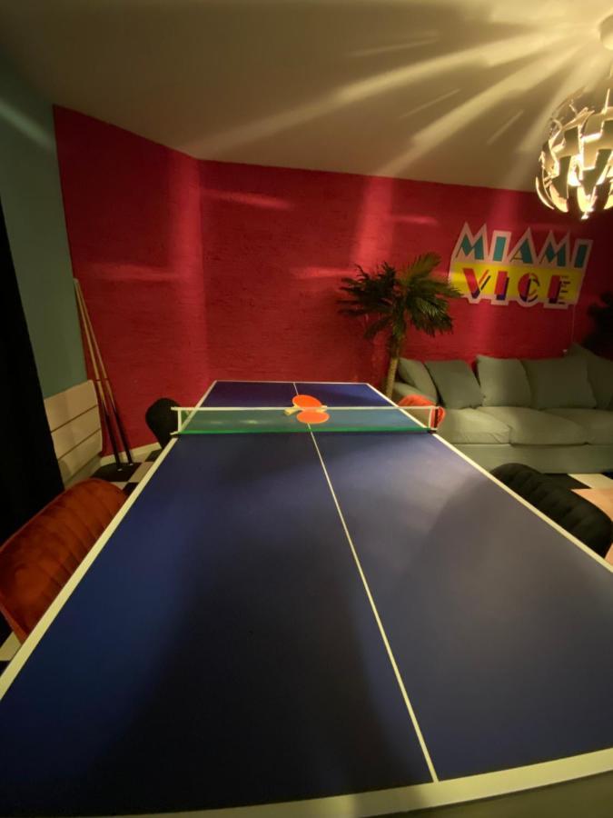 Capsule Miami Vice - Jacuzzi - Billard - Ecran Cinema & Netflix - Ping-Pong - Nintendo & Jeux- Liévin Zewnętrze zdjęcie