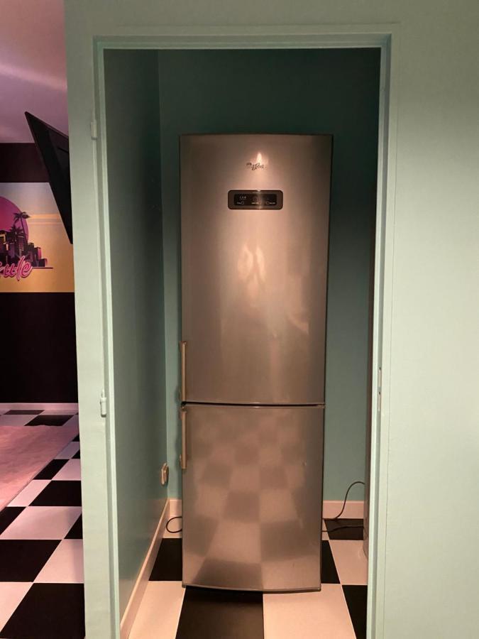 Capsule Miami Vice - Jacuzzi - Billard - Ecran Cinema & Netflix - Ping-Pong - Nintendo & Jeux- Liévin Zewnętrze zdjęcie