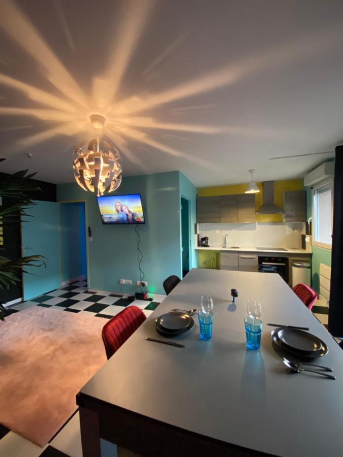 Capsule Miami Vice - Jacuzzi - Billard - Ecran Cinema & Netflix - Ping-Pong - Nintendo & Jeux- Liévin Zewnętrze zdjęcie