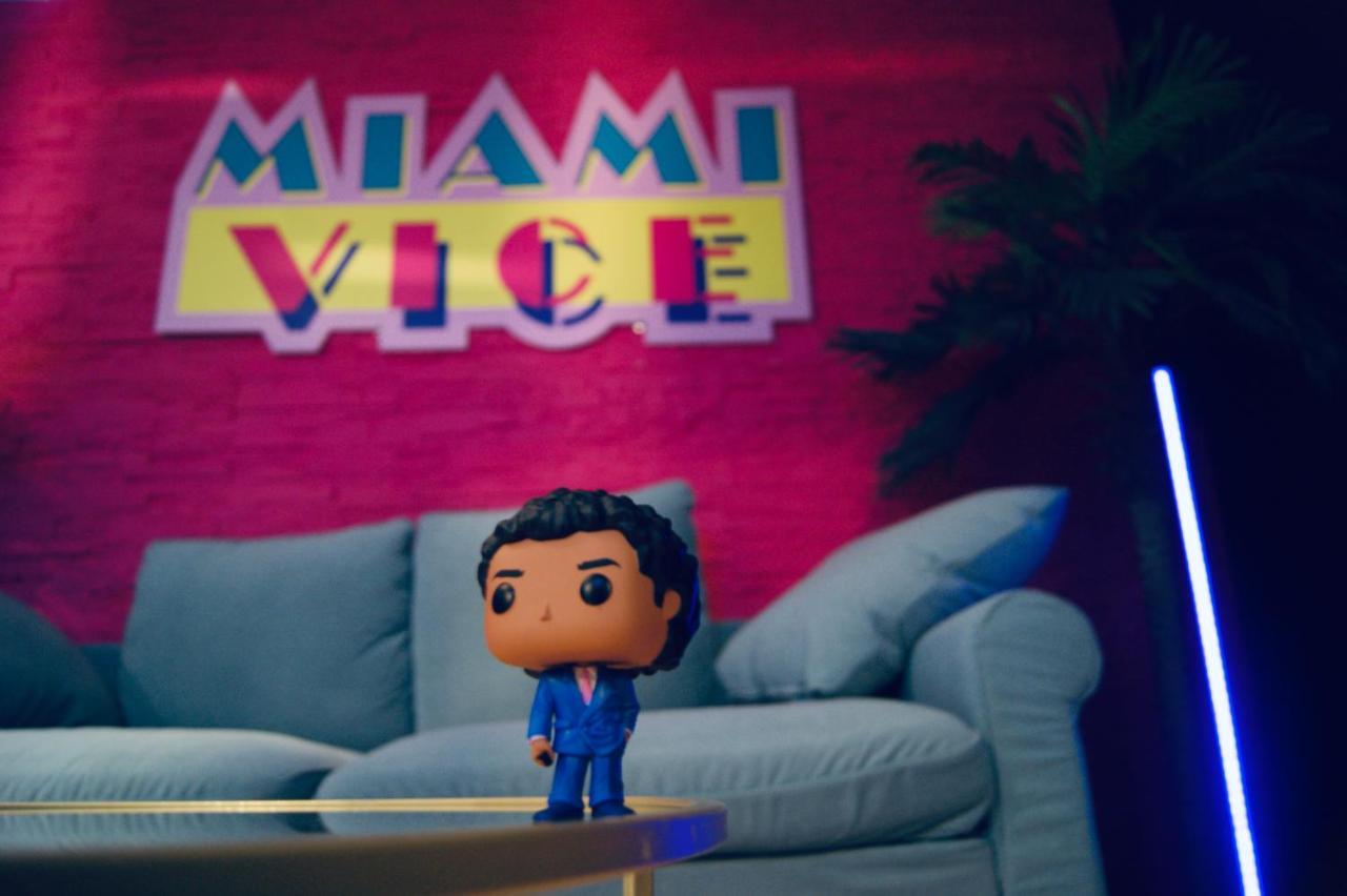 Capsule Miami Vice - Jacuzzi - Billard - Ecran Cinema & Netflix - Ping-Pong - Nintendo & Jeux- Liévin Zewnętrze zdjęcie