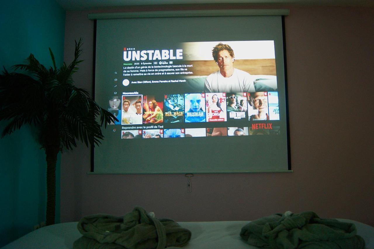 Capsule Miami Vice - Jacuzzi - Billard - Ecran Cinema & Netflix - Ping-Pong - Nintendo & Jeux- Liévin Zewnętrze zdjęcie