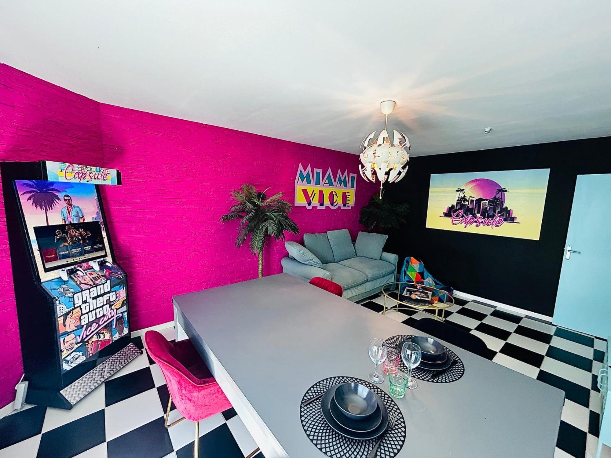 Capsule Miami Vice - Jacuzzi - Billard - Ecran Cinema & Netflix - Ping-Pong - Nintendo & Jeux- Liévin Zewnętrze zdjęcie