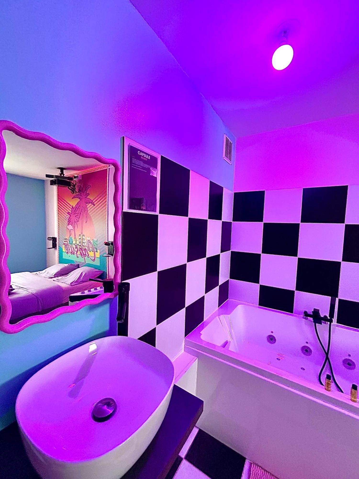Capsule Miami Vice - Jacuzzi - Billard - Ecran Cinema & Netflix - Ping-Pong - Nintendo & Jeux- Liévin Zewnętrze zdjęcie