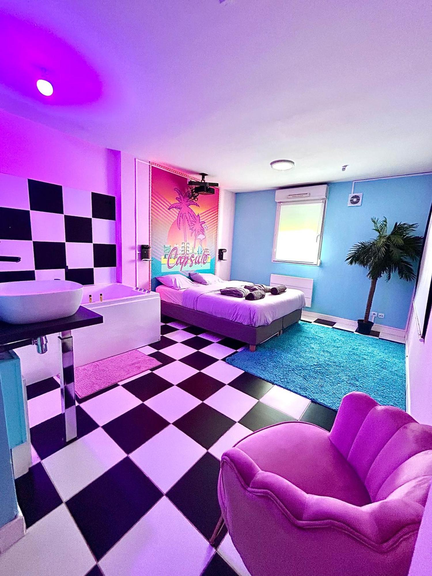 Capsule Miami Vice - Jacuzzi - Billard - Ecran Cinema & Netflix - Ping-Pong - Nintendo & Jeux- Liévin Zewnętrze zdjęcie
